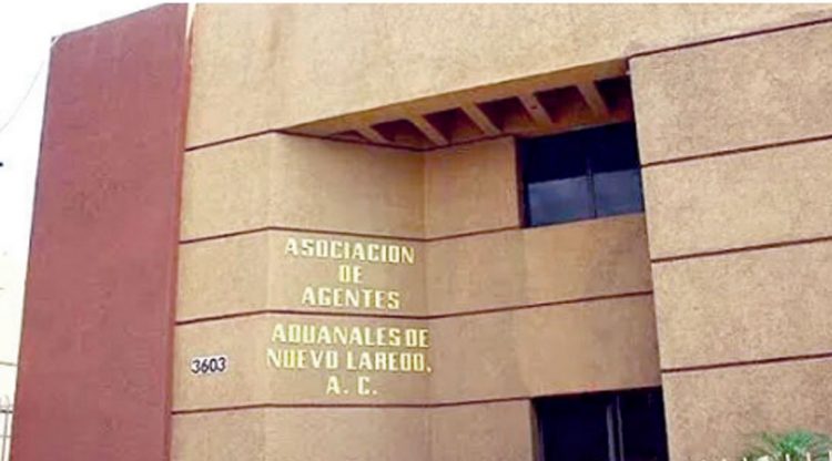 Nombran a nuevo presidente de los Agentes Aduanales