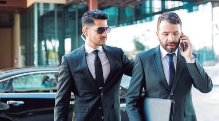 Consulado de EU ofrece trabajo de guardaespaldas