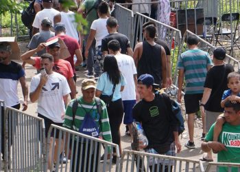 Advierte México a migrantes venezolanos no formar caravanas tras plan fronterizo de EE.UU.