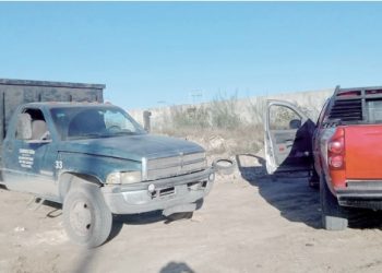 ARROJAN ESCOMBRO Detienen a dos aquí por contaminar