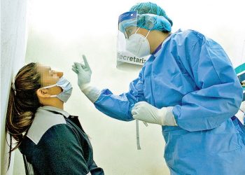 CONFIRMAN 102 CASOS Y LLAMAN A REFORZAR MEDIDAS Covid 19 toma MAYOR FUERZA