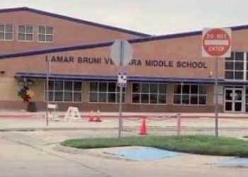 Refuerzan vigilancia policiaca, tras amenaza de tiroteo en una secundaria