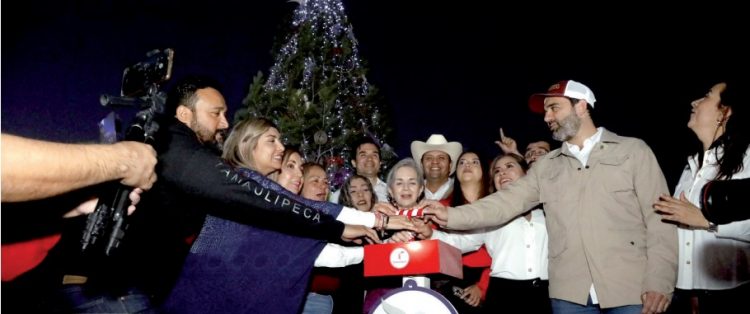 Lleva la doctora María de Villarreal, Navidad humanista al Altiplano