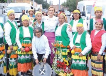 EN EVENTOS DECEMBRINOS Destacan participación de adultos MAYORES DE LA CASA CLUB DIF