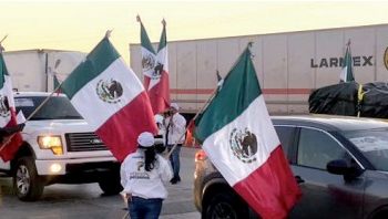 Recibe Nuevo Laredo caravana de paisanos