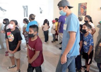 Disfruta población museos