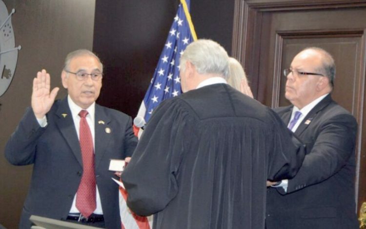 Toma posesión “el alcalde del pueblo”