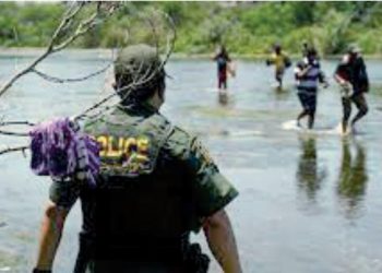 PARA EVITAR MUERTES CBP piden a migrantes no intenten cruzar la frontera