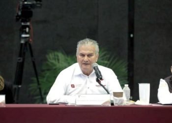 AGENCIAS EN 19 HOSPITALES Y 300 CENTROS DE SALUD Garantiza abasto de medicinas