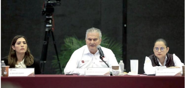 AGENCIAS EN 19 HOSPITALES Y 300 CENTROS DE SALUD Garantiza abasto de medicinas