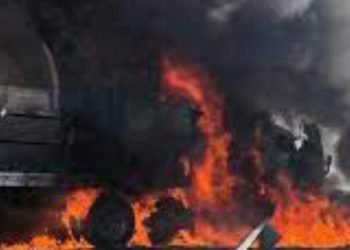 Extraño incendio de un tráiler en la carretera “Asesino Serial” en San Antonio