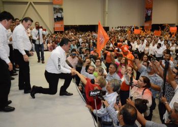 Cierra campaña Abelardo, y convoca al magisterio a trabajar por la transformación