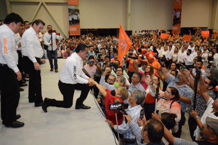 Cierra campaña Abelardo, y convoca al magisterio a trabajar por la transformación