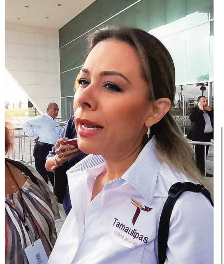 Dan ultimátum a notarios