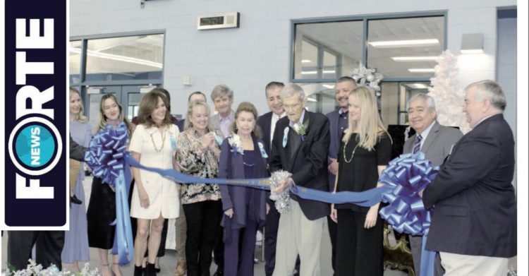 Centro acuático de UISD lleva el nombre de Carrol Summers
