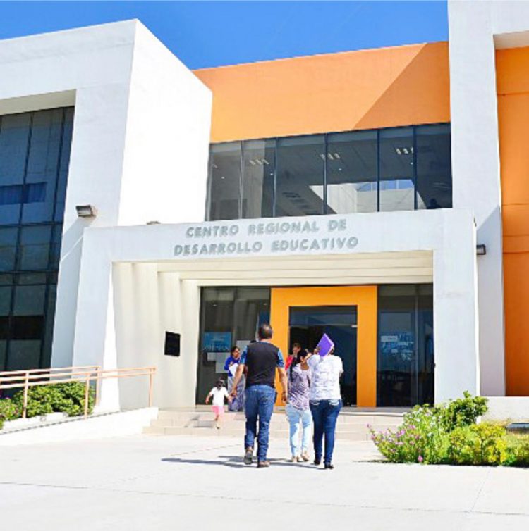 Sigue abierta investigación contra directora de kínder