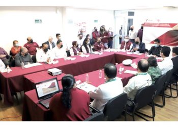 Gobernador atiende la salud de los niños