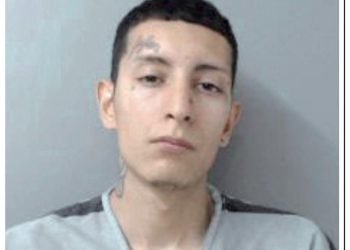 Tras persecución provoca la muerte de una mujer