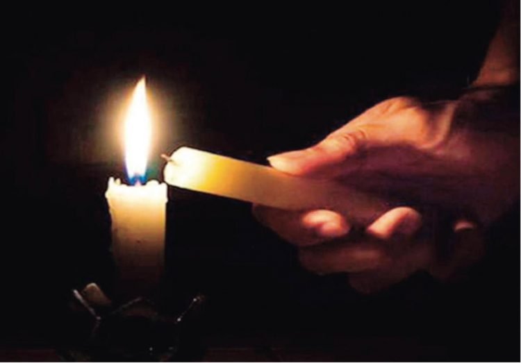 Miles de texanos se quedan sin luz bajo cero