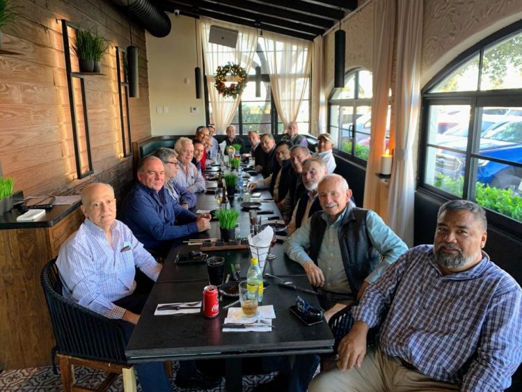 Celebran miembros de la activa mesa 18 de los ajos su tradicional posada