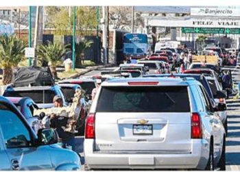 FALTA DE CASETAS Empeora caos vial en Puente Dos
