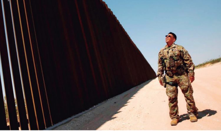 Muro fronterizo privado en Texas puede colapsar