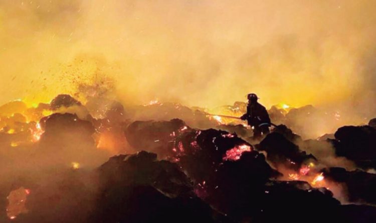 Consume fuego otro centro de reciclaje