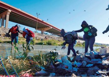 EU seguirá expulsando migrantes con o sin Título 42