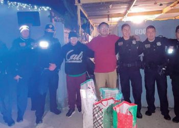 Mujer llama al 911 diciendo que no tiene regalos para sus hijos