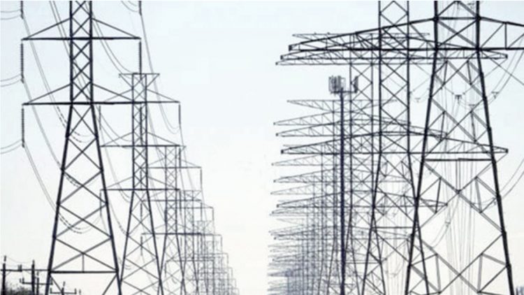 Tormenta invernal deja a millones sin luz
