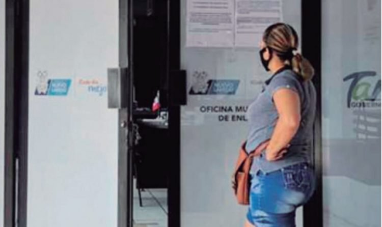 Por vacaciones suspenderán trámite de pasaportes