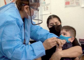 DE 10 CONSULTADOS, 6 TRAEN SÍNTOMAS Aumentan enfermos de males respiratorios