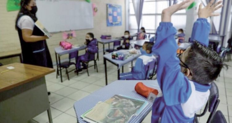 SE COORDINAN MUNICIPIO Y ESTADO Todos los grupos tendrán maestros