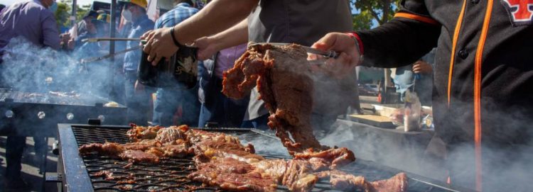 Clubes y familias conviven en el primer “Carnezazo”