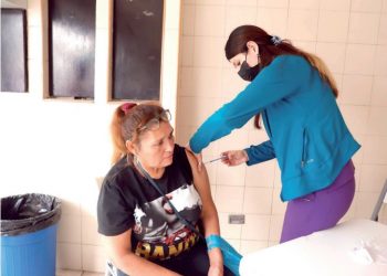 PRIMERA JORNADA DEL 2023 Hoy inicia vacunación CONTRA COVID-19