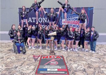 Campeonas nacionales porristas de Cigarroa High School