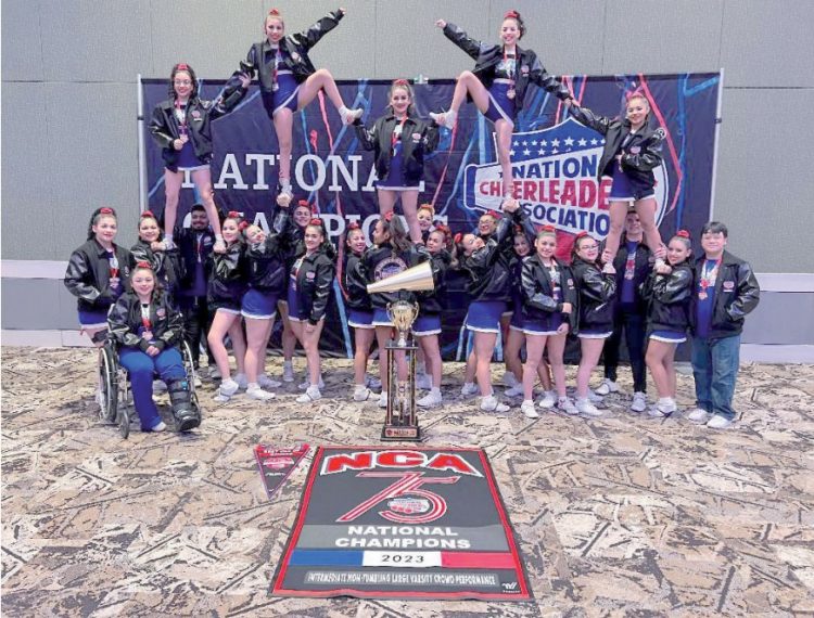 Campeonas nacionales porristas de Cigarroa High School