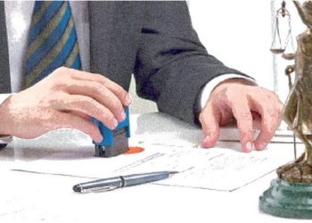 RECONOCEN ANOMALÍAS Renuncian más notarios públicos