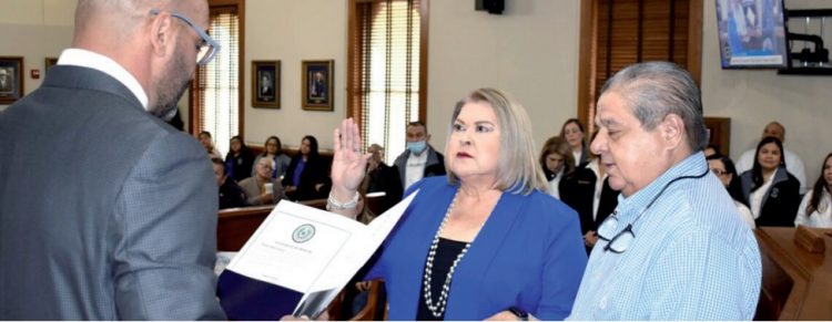 Llega a su quinto mandato la comisionada “Wawi” Tijerina