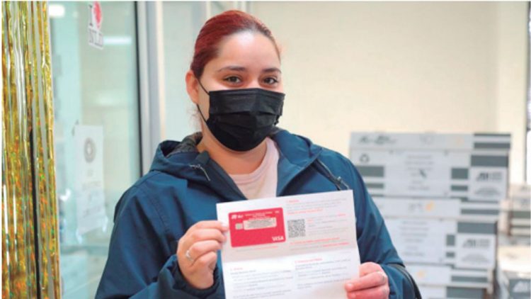 Mañana último día para recoger tarjetas para el pago de becas