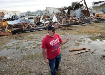 Tornados en Texas y Louisiana dejan a miles sin electricidad