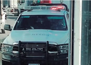 Traileros culpan a oficial de provocar choque