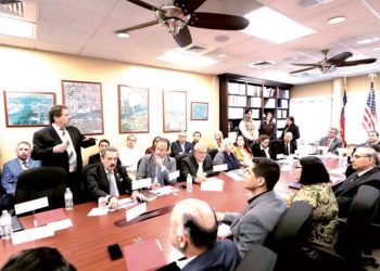 GOBERNADOR Y ALCALDESA Impulsarán ampliación del Puente Del Comercio Mundial