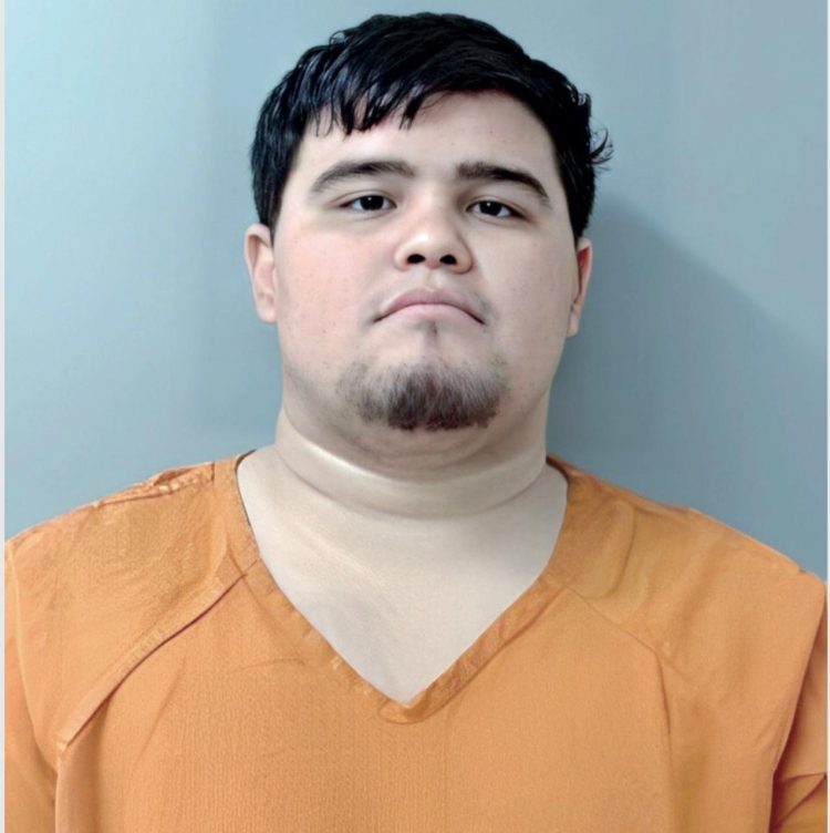 Abusa físicamente de su hija dándole de chanclazos