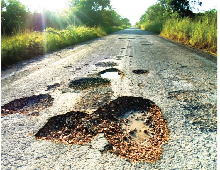 Demandan rancheros mejoras a carreteras