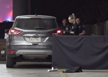 Muere apuñalado en estación de gasolina