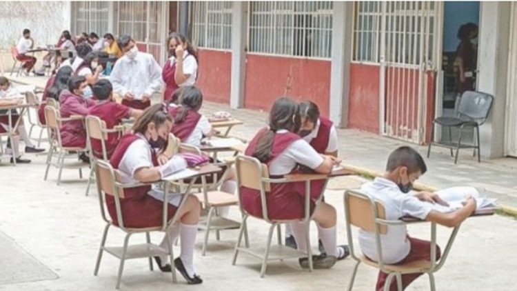 Crisis en escuelas del poniente, hay sobrepoblación