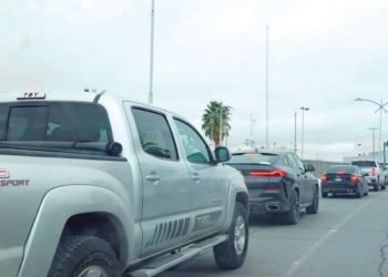 Por demoras, usuarios bautizan “Lentri” al carril Sentri