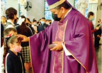 LA RECIBEN NIÑOS, JÓVENES Y ADULTOS Ceniza fortalece fe a creyentes