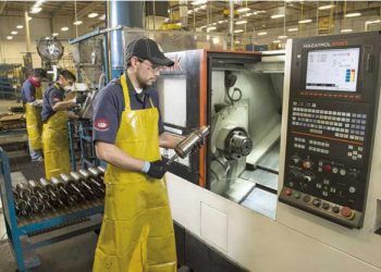 INGENIEROS, LICENCIADOS Y TÉCNICOS Urgen a empresas más profesionales